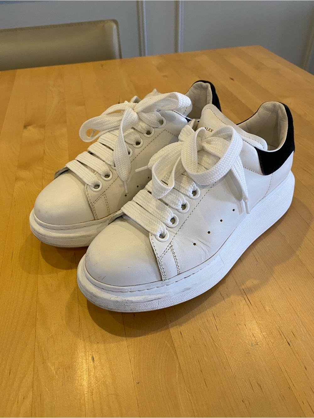 Alexander McQueen Style Sneakers – Women’s US 7–7.5